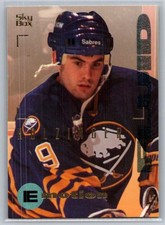 1995-96 SkyBox E-Motion #17 Brian Holzinger