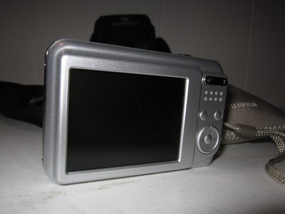 Fujifilm Finepix AX250 14.0MP Digital Camera Tested and Works