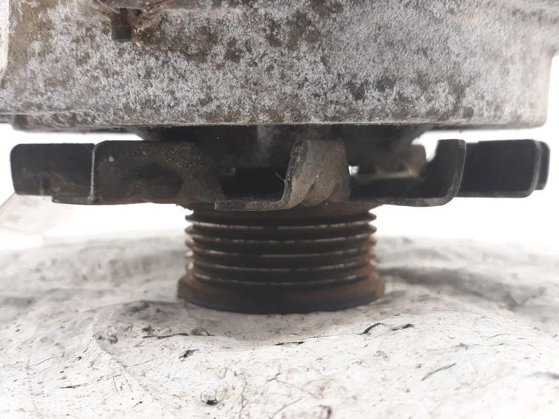 TRANS SPT 1998 Alternator 1323153 - Image 3 of 4