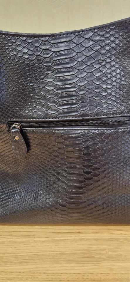 BETTY BARCLAY BLACK FAUX LEATHER / CROC EFFECT TOTE BAG. 2 STRAPS. BNWT - Image 4 of 4