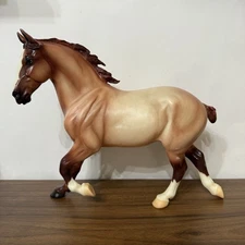 Breyer Traditional Horse Treasure Hunt Red Roan Wixom Mold #1371