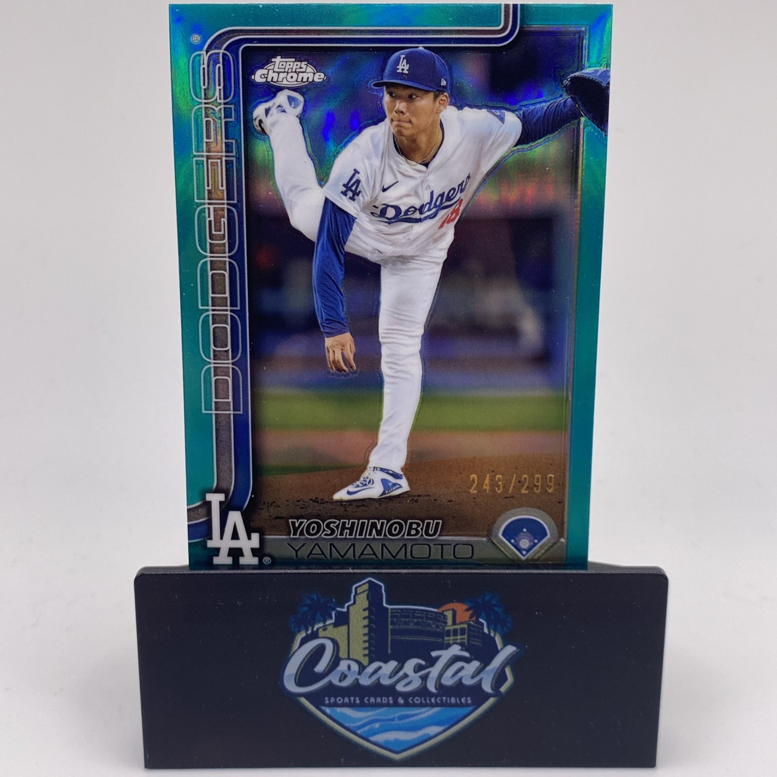 2025 Topps Chrome Yoshinobu Yamamoto #179 Teal Refractor #243/299 Dodgers