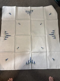 Vintage Hand Embroidered Tablecloth – Floral Pattern – Approx. 83cm Square