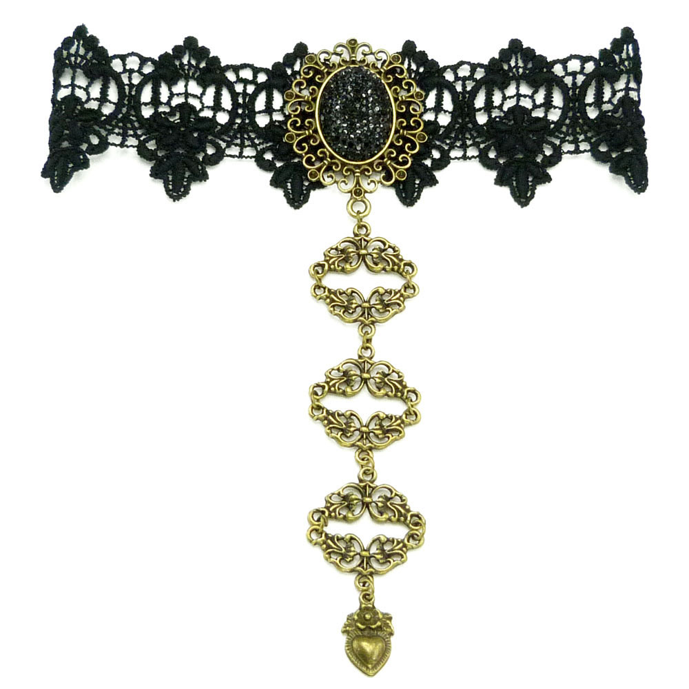 Collier ras de cou gothique chic en dentelle fine strass et finitions métal doré