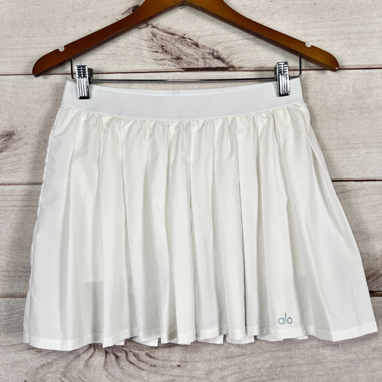 alo-yoga varsity tennis skort pull on pleated sports athleisure 