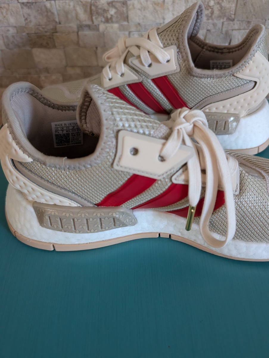 adidas gazelle silver green womens Tênis Adidas NMD S1 Bege/Branco IE9551 – NewSkull main image 1