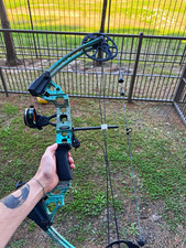 Mission Craze Compound Bow by Mathews