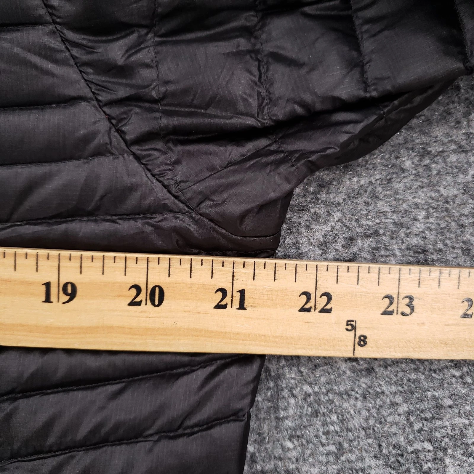 Berghaus Extrem Mens M Medium Down Puffer Hooded Jacket Full Zip Black Quilted - product detail image 5