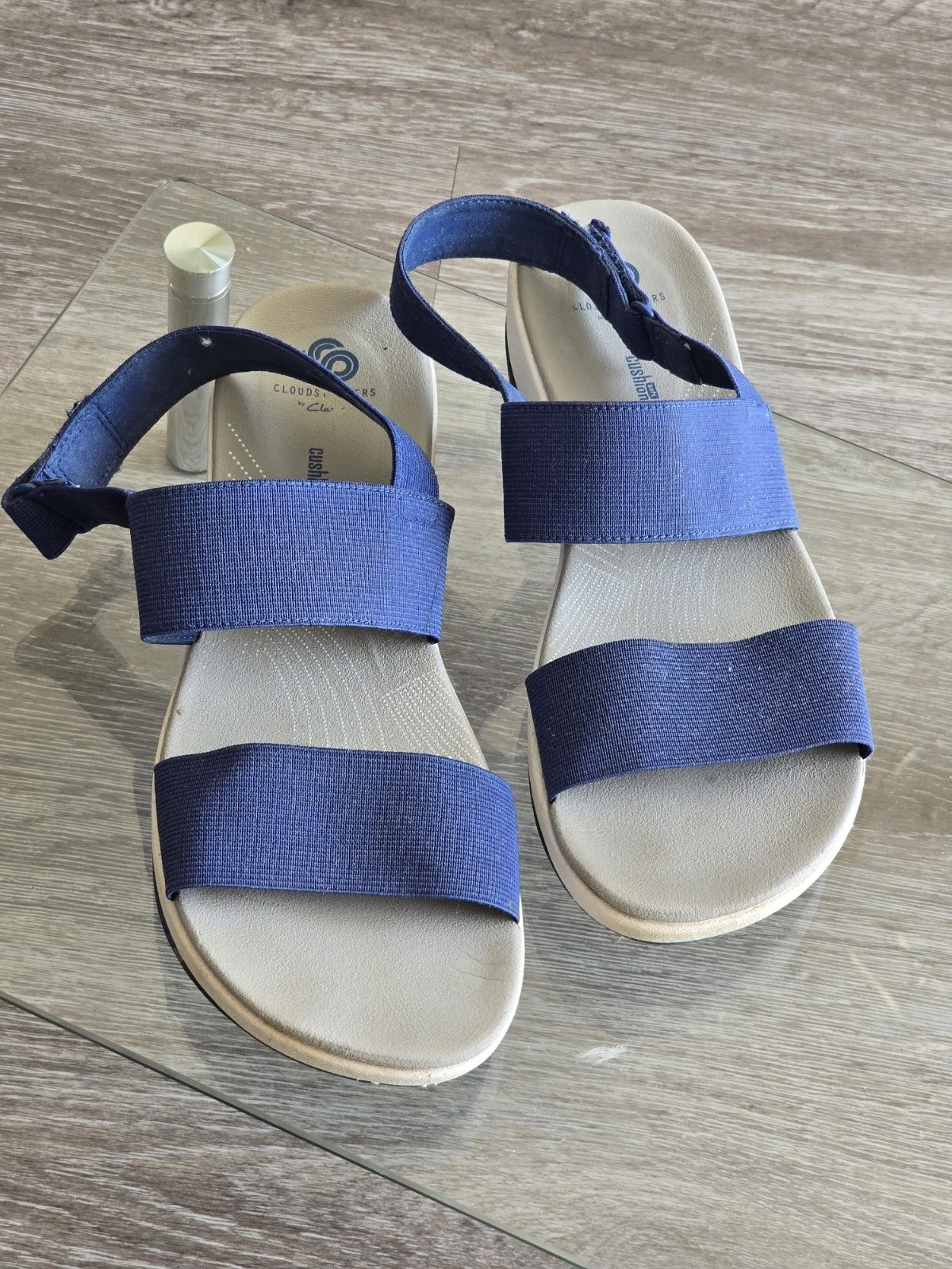 Sandali donna Clarks Cloudsteppers blu con fibbia ammortizzata. Taglia 10 M