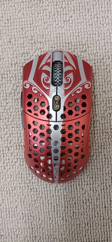 Finalmouse Starlight-12 Hades King of The Dead Size M Wireless Gaming Mouse Used - Image 2 of 4