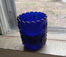 BEAUTIFUL COBALT BLUE GLASS CANDLE HOLDER EMB LEAF PATTERN WITH CANDLE INSIDE