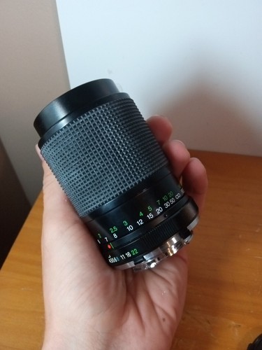 Vivitar MC Macro Focusing Zoom Lense 52mm 70-210mm 1:4.5-5.6 - Picture 4 of 7