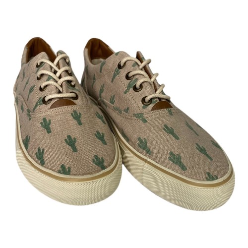 Bass Navigate Critter Cactus Canvas 
