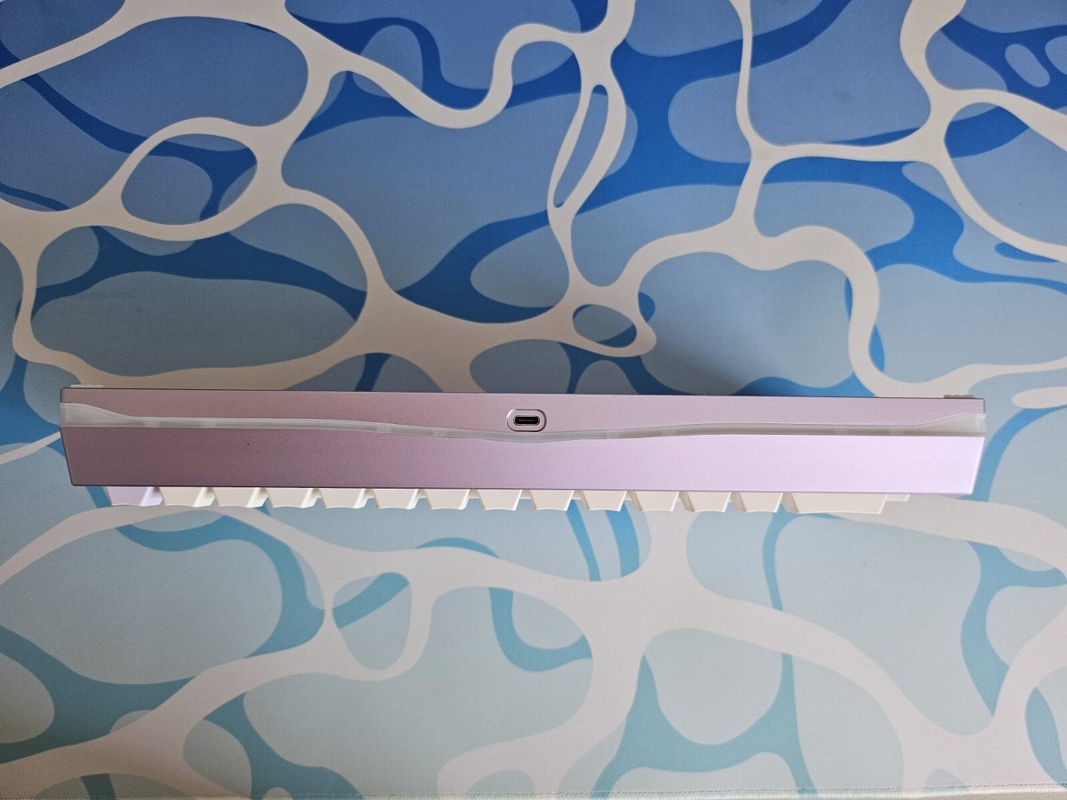 Meletix Zoom65 V3 + Melon Milk Switches + Osume Nemui Keycaps | eBay