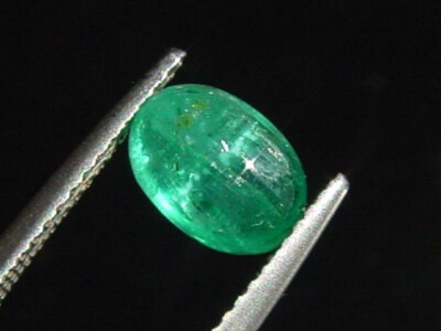 Smaragd Katzenauge / Emerald cat's eye 1,55 Ct. selten Cabochon (4050t)