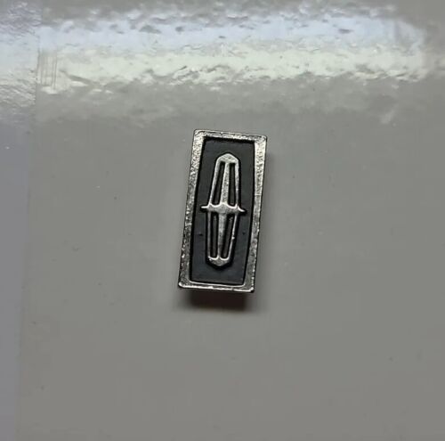 Vintage 1980s Lincoln Continental Lapel Pin