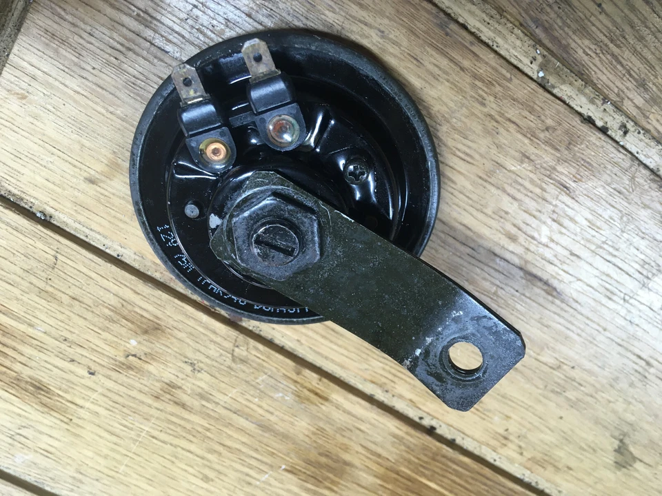 Ducati 900SS 748 916 996 749 999 ST2 ST4 ST4S etc Horn - Image 2 of 2