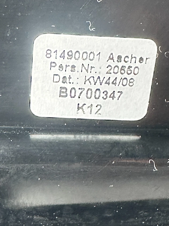 2009 BMW E92 E93 328i 335i 335d acabamento de console central traseiro com aberturas de ar - Imagem 4 de 4