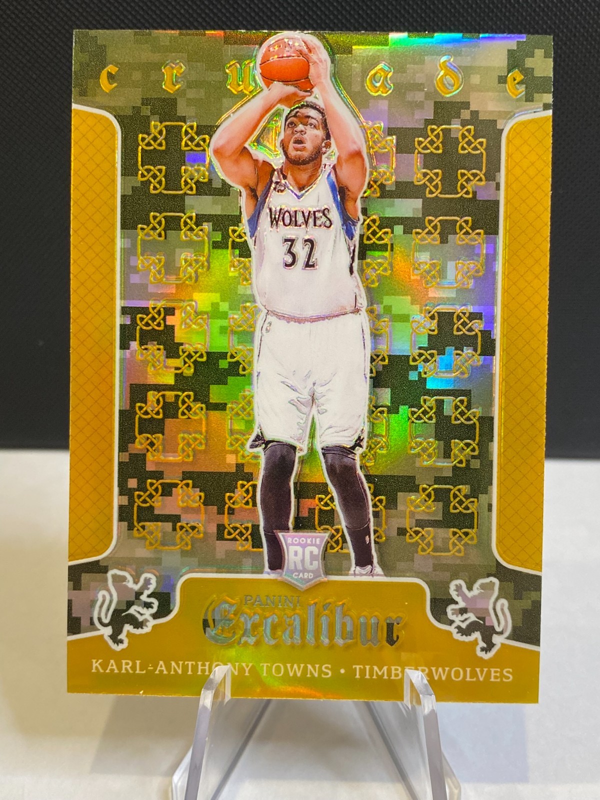 2015-16 Panini Excalibur - Crusade Karl-Anthony Towns #19 Camo (RC)
