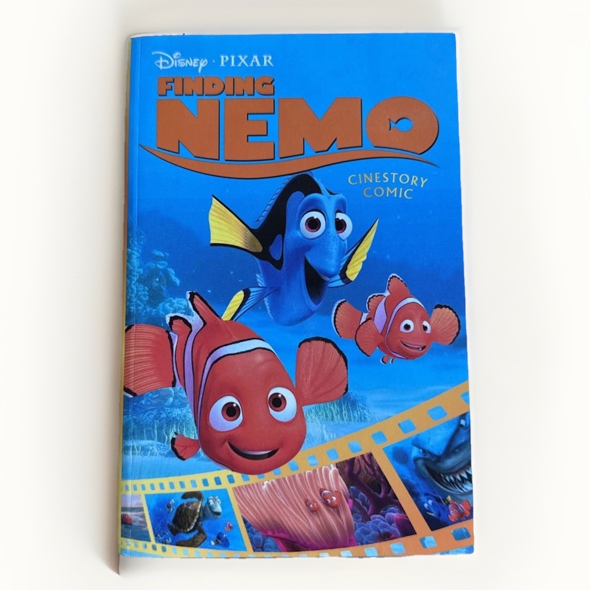 Disney/Pixar Finding Nemo Cinestory Comic [洋書] Disney·Pixar Finding Nemo Cinestory Comic - Disney·Pixar