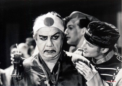 Kamikaze - TV-Tod Live - Michael Galabru - 1 Pressefoto - 13x18cm (8972)
