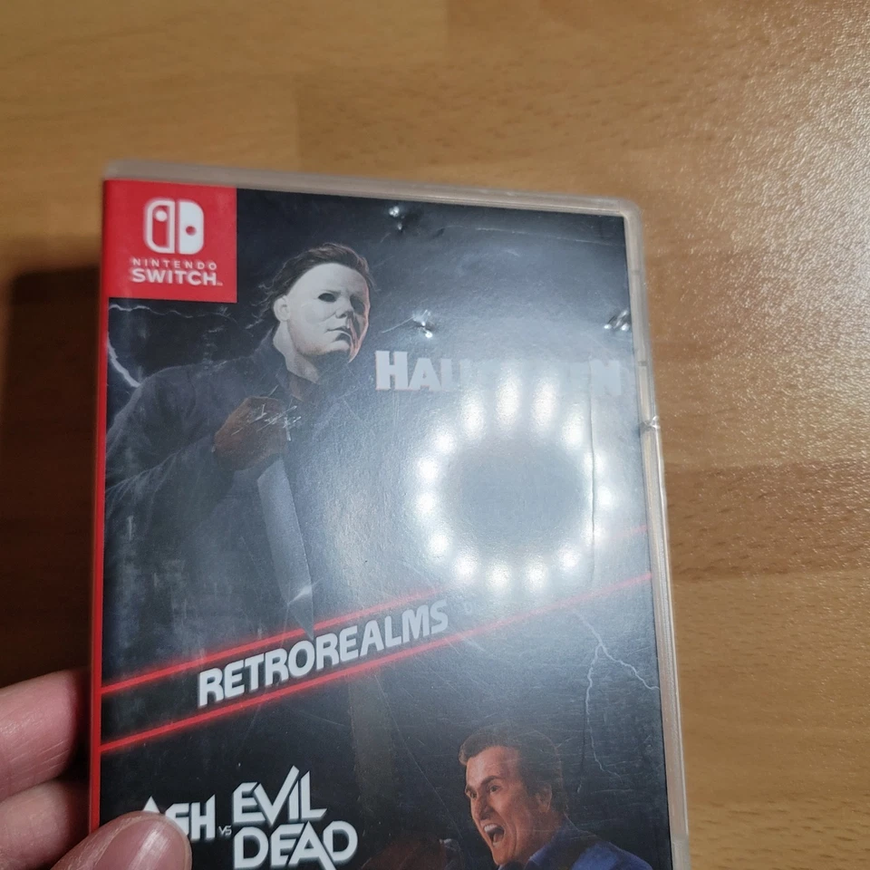 Halloween Ash vs Evil Dead RetroRealms Double Feature Nintendo Switch + CARTE, foto 2 di 4