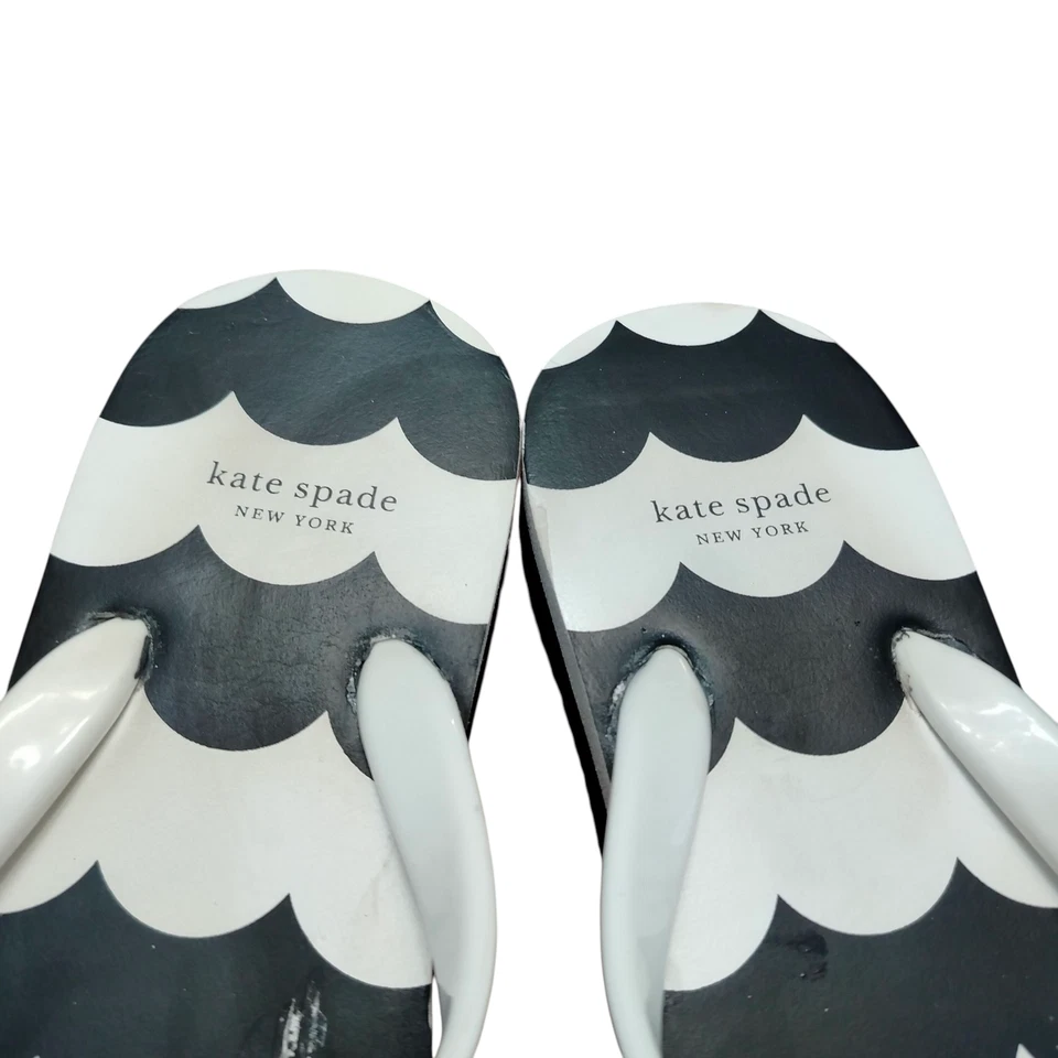 Kate Spade Sandals Women's Size 7M Scallop Flip Flop Sandals Rubber Beach Casual - Image 4 of 4