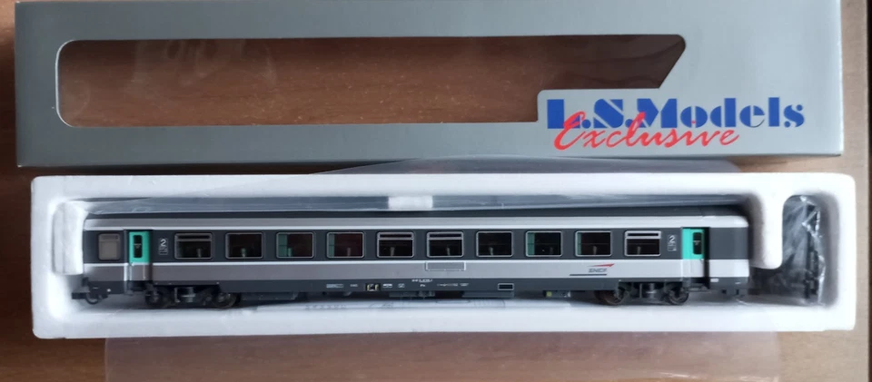 LS MODELS HO 40125-3  Voiture corail + B11tu 2ème classe SNCF. - Photo 2/4