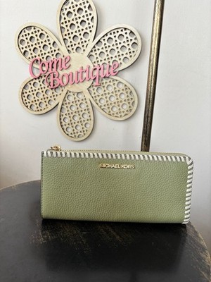 Michael Kors Jet Set Travel Zip-Around Wallet Light Sage White Credit Card