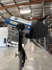 ARRI L7-C LE2 LED Fresnel Silver/Blue, Stand Mount DMX control - Used