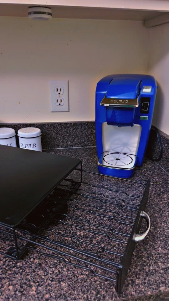 Keurig K10 Mini Plus Single Cup Coffee Maker Royal BLUE | K Cup Rolling Storage - Image 4 of 4