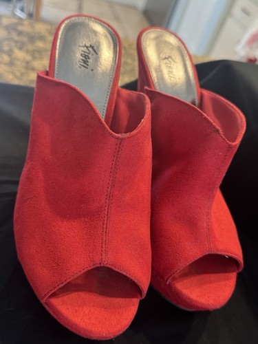 Fioni Wedge Heel Shoes Womens 7.5 Red Suede Wedge Slip On Casual Heels - Picture 12 of 18
