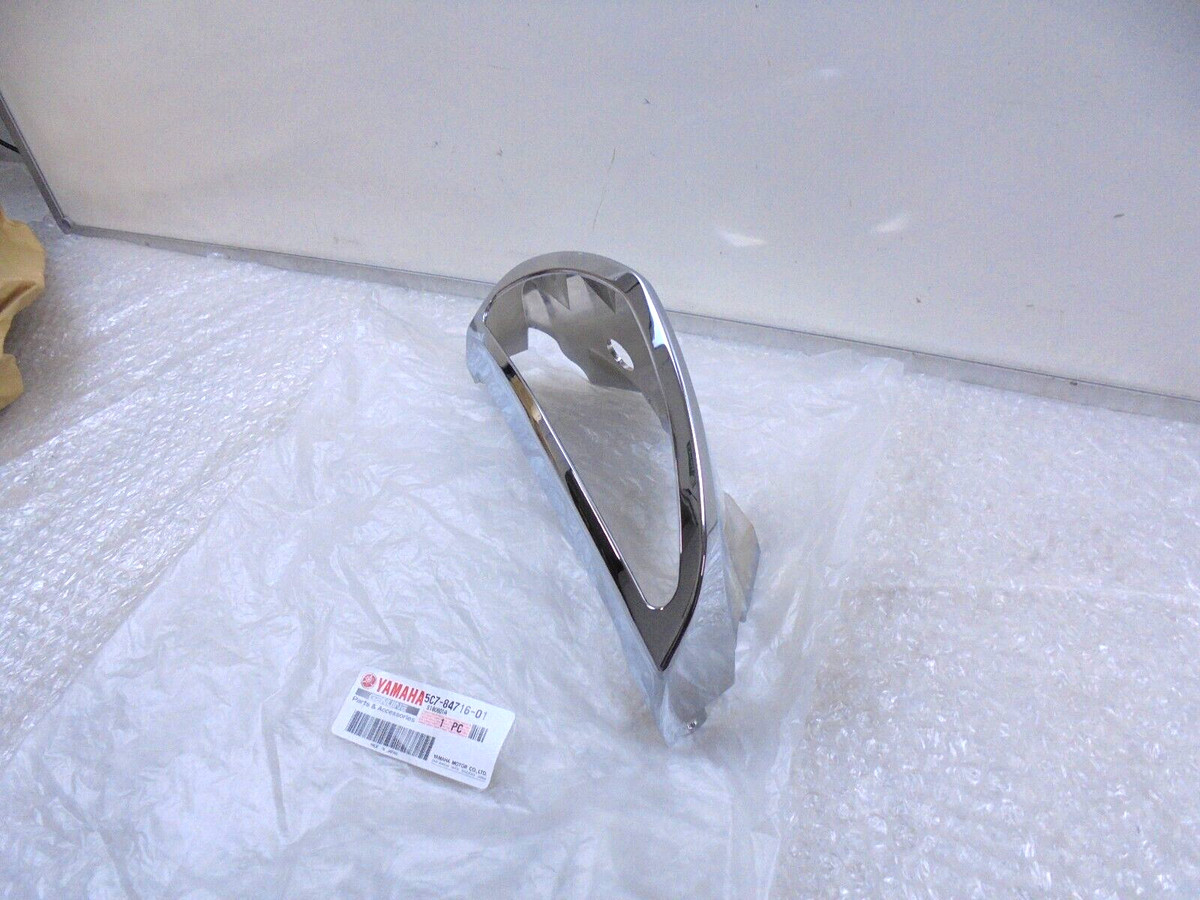 Yamaha XV1900 Raider 2008-2017 Chrome Taillight Cover Surround New 