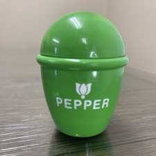 RARE VINTAGE LITTLE TIKES PRETEND PLAY REPLACEMENT GREEN PEPPER SHAKER