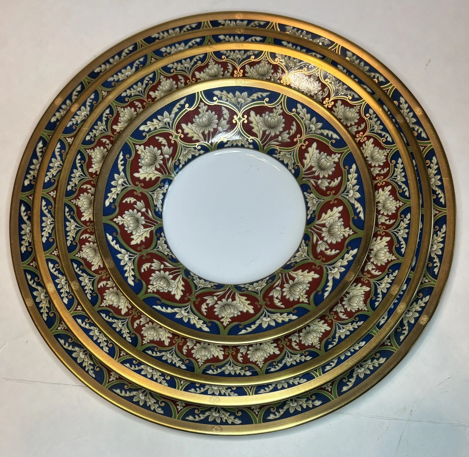 Vaisselle Christian Dior Tabriz 4 pièces à poser