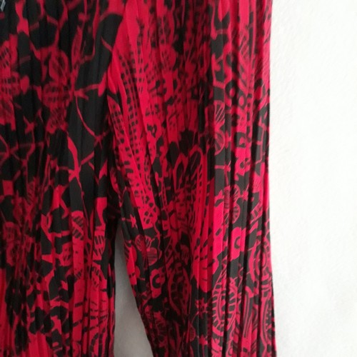 Dressbarn Blouse Women Small Red Black Embellished Beads Floral Pleated Bell - Picture 5 of 13