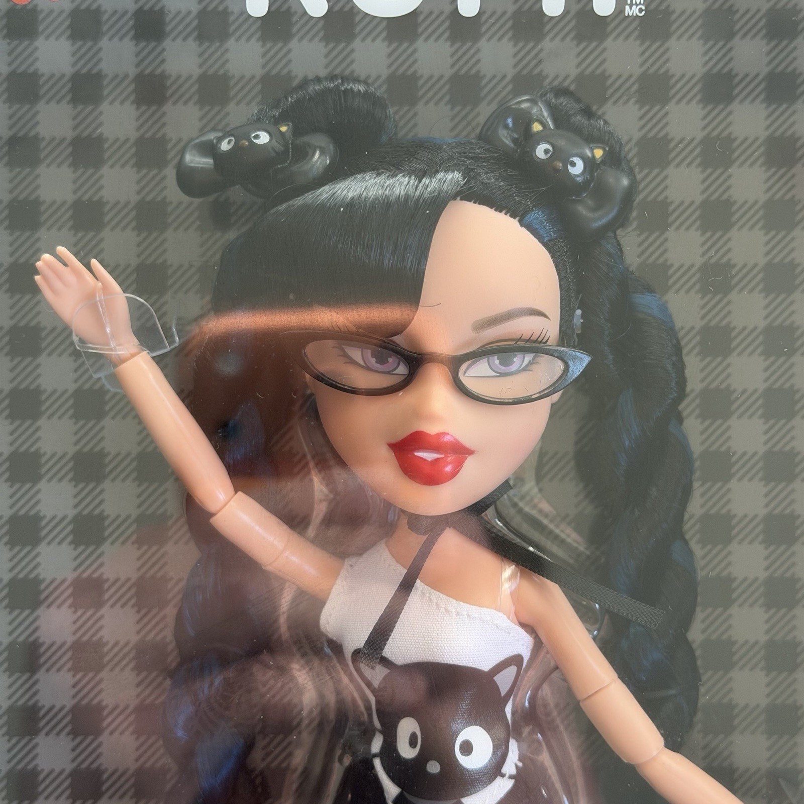 Детские куклы 2026 MGA Bratz x Chococat Kumi 10” Fashion Doll Original Unopened Box — фото 3