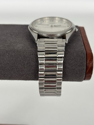 Vtg Pulsar Quartz Wristwatch Date GITD V533-9a00 Japan Movt. U5