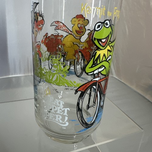 McDonalds Great Muppet Caper Drinking Glass Kermit Fozzie Gonzo 1981 Cup - Picture 3 of 8