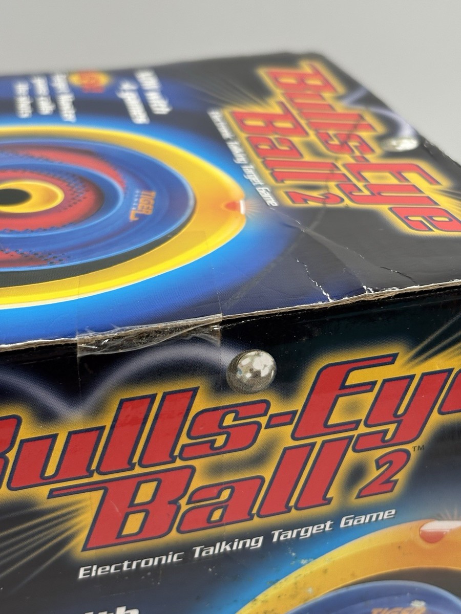 Hasbro Bulls-eye Ball Electronic Talking Target Game 10 Balls for