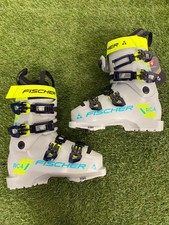 New Fischer RC4 MV Ski Boots| Mondo 25.5 (296...