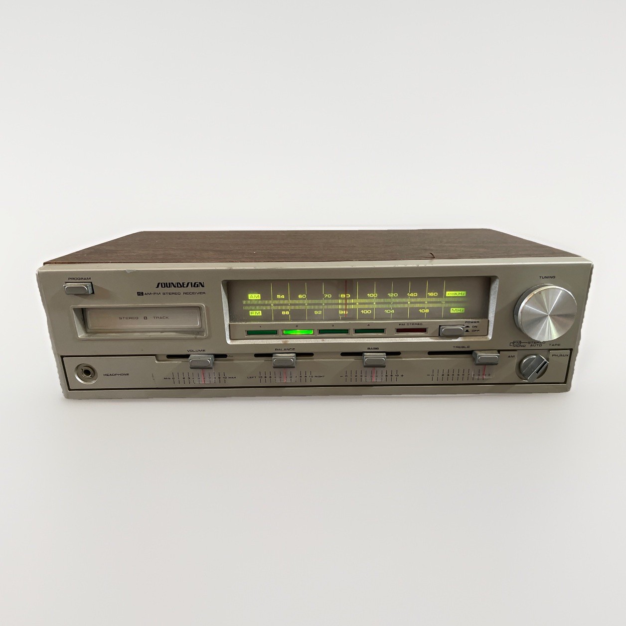 Soundesign 4410 8-Track Tape AM/FM Stereo Receiver READ DESCRIPTION