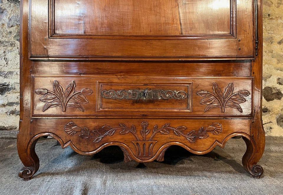 Bonnetiere VENDEENNE en Noyer Louis XV époque 19eme - Photo 3/4