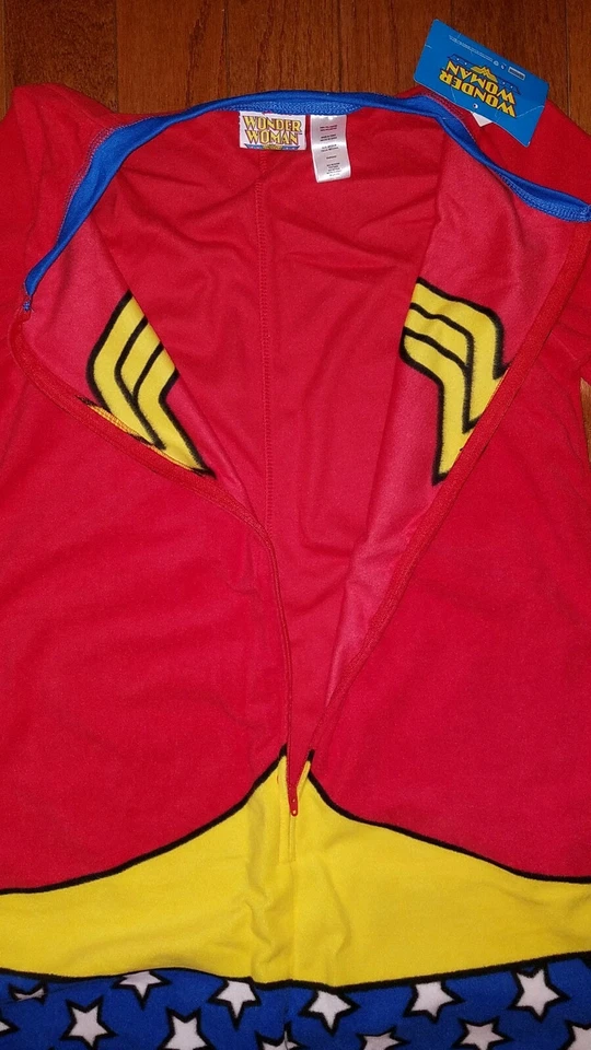 MARVEL WONDER MUJER 1 PIEZA LARGO COMPLETO JAMMIES POLAR LIGERO MEDIANO NUEVO CON ETIQUETAS Foto 4 de 4