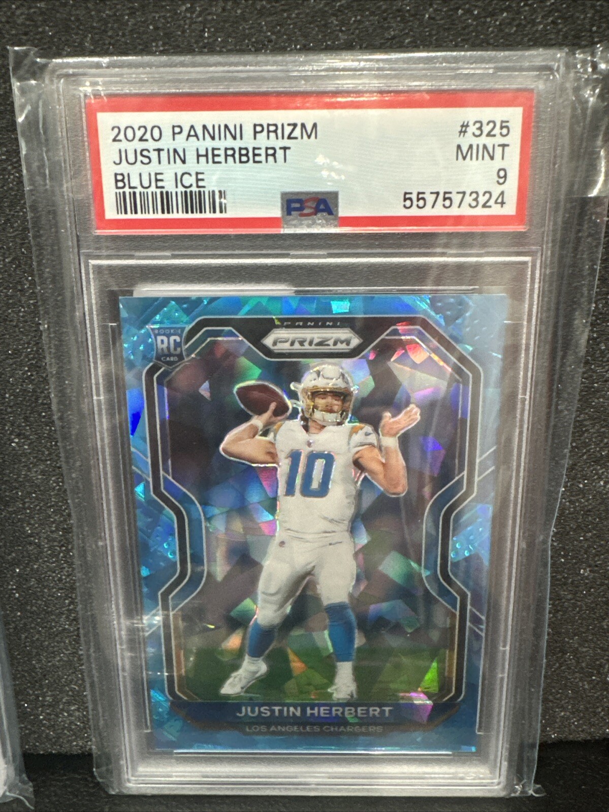 JUSTIN HERBERT 2020 Panini Prizm BLUE CRACKED ICE #325 LOW POP PSA 9 /99