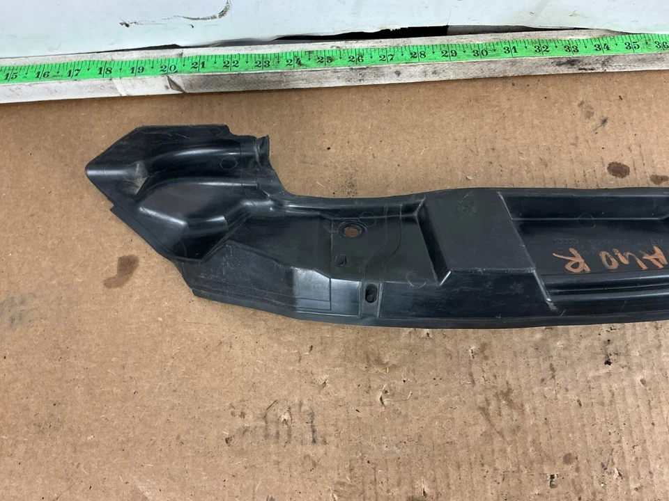 AUDI Q5 2009-2017 - Guardabarros interior trasero derecho placa protectora 8R0821112C OEM Foto 2 de 4