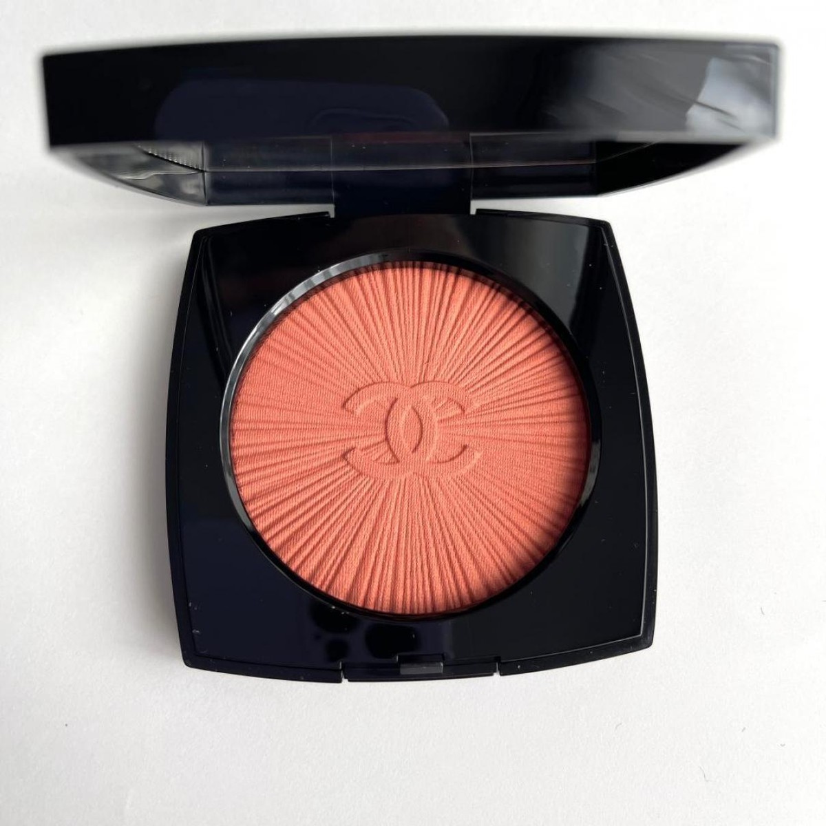 Chanel BLUSH LUMIERE ILLUMINATRICE Blush Powder Peche Rosee 14g
