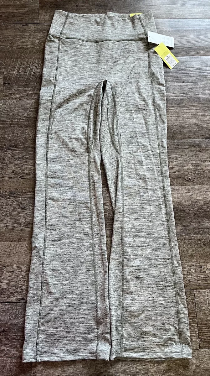 All in Motion Target Women's Flare Leggings Size Medium M With Pockets Nwt