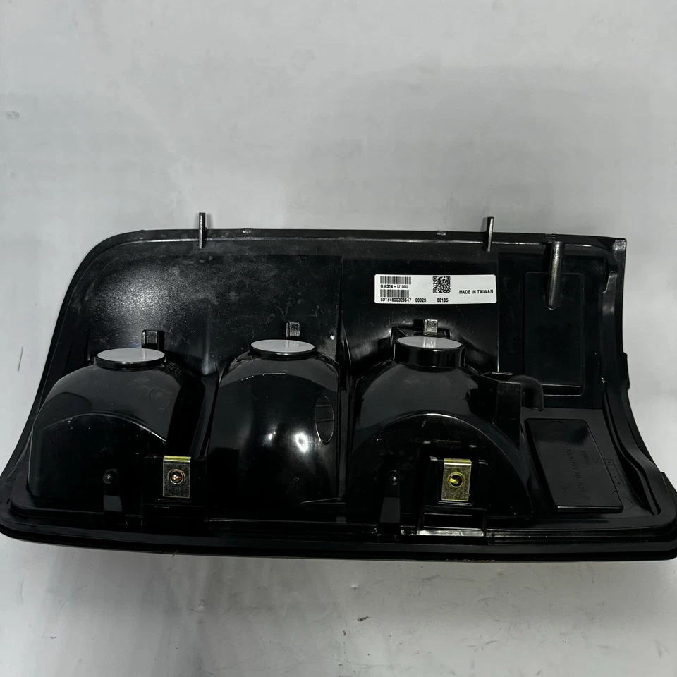 Dorman 1611108 Tail Lamp For Chevrolet Tahoe 2004-2006 LH Amber Clear and Red - Image 4 of 4