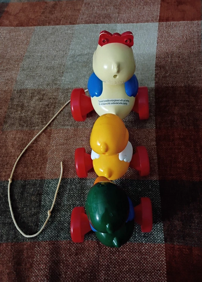 Vintage TOMY Duck Family Pull Toy - Image 3 of 4